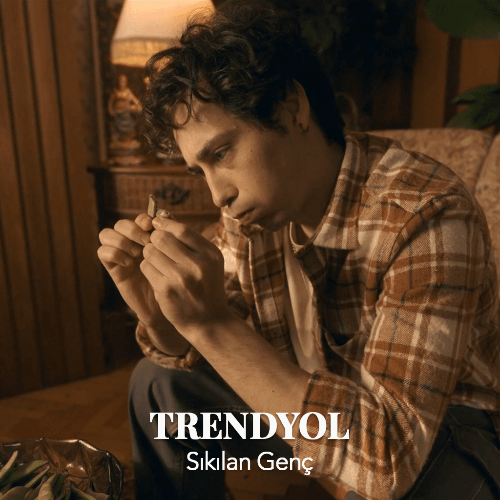 TRENDYOL "SIKILAN GENÇ"